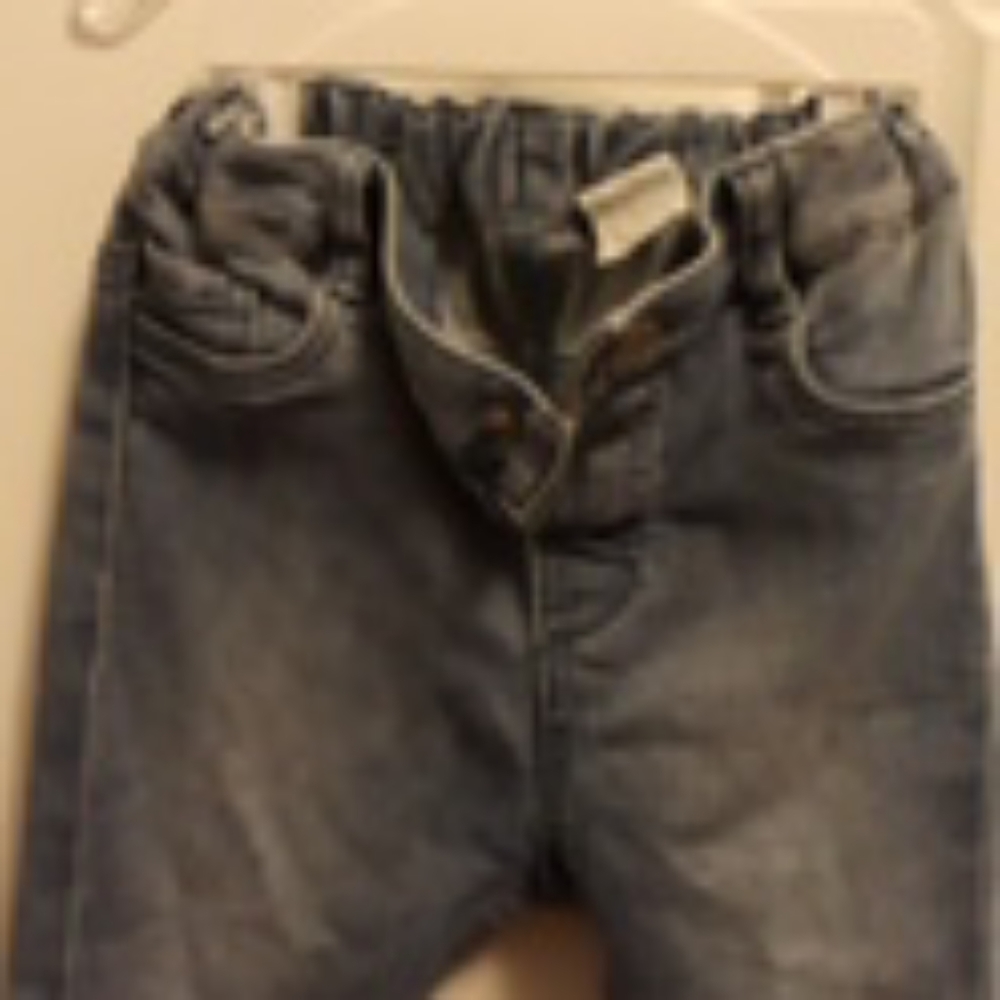 Jeans with three pockets
